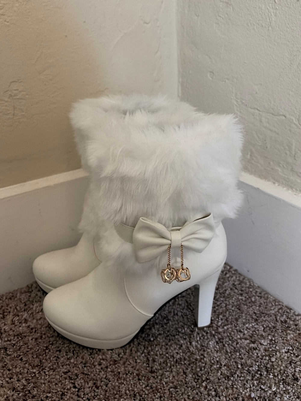 BRAND NEW snowy white furr heels
